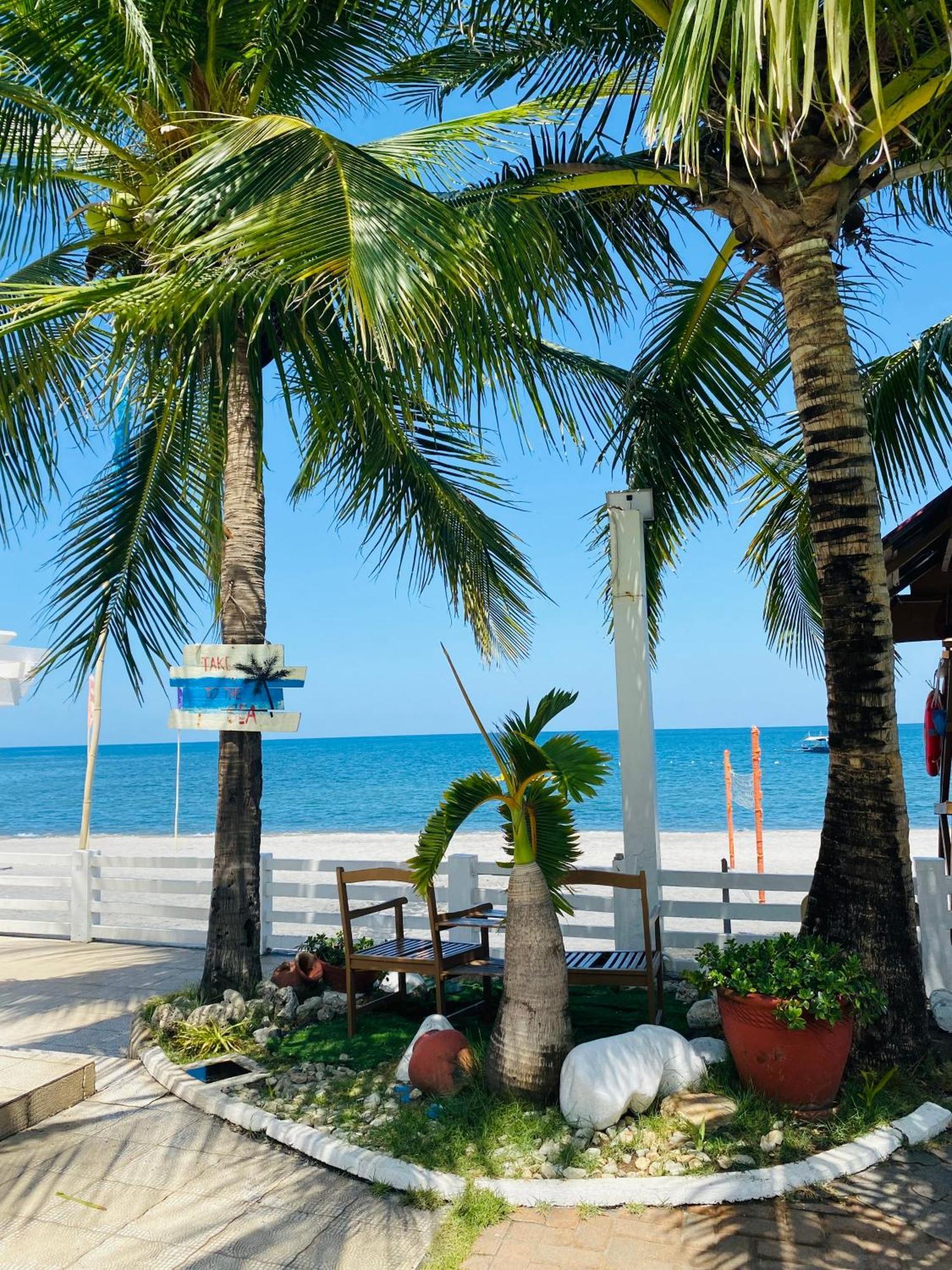 Phi-Phi Beach Resorts & Hotel Morong  Bagian luar foto